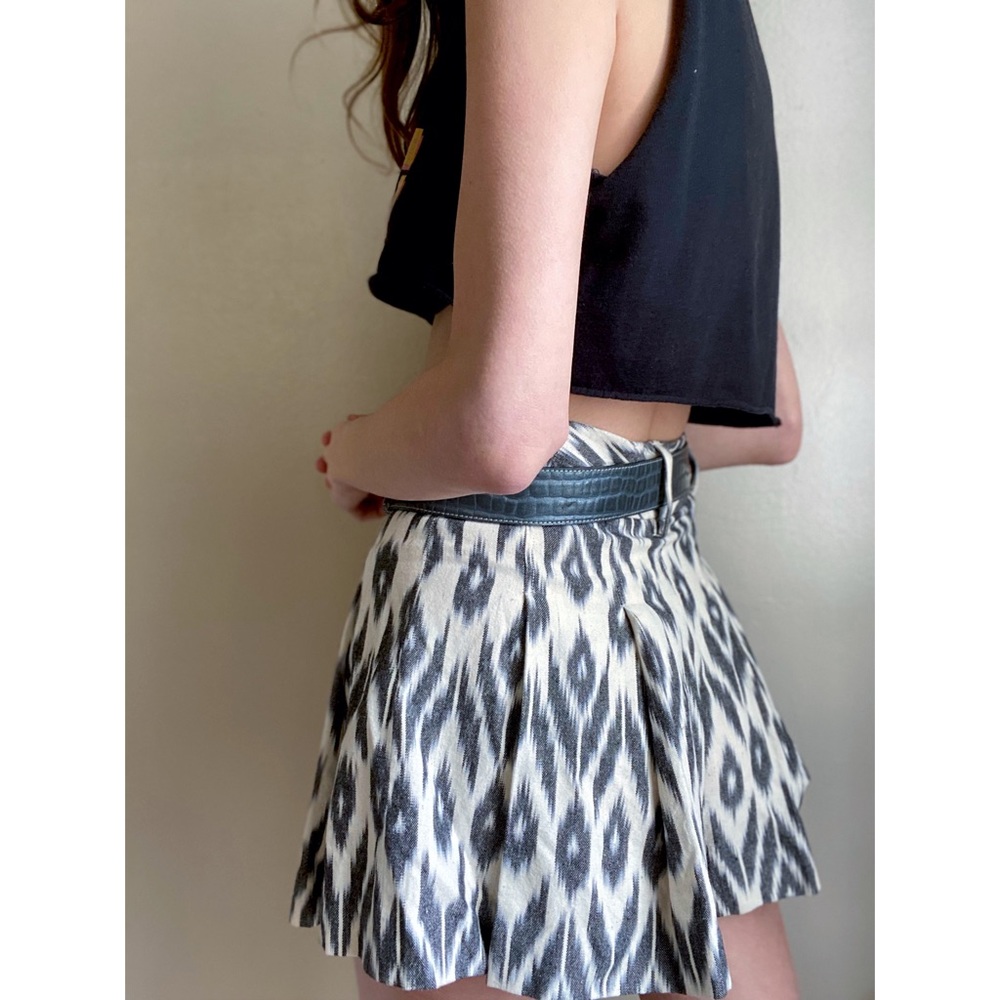 Alice and Olivia shorts - Picture 5 of 8